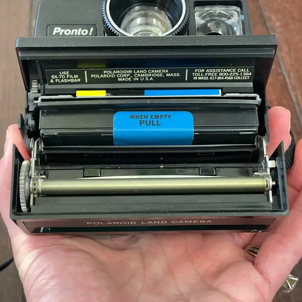 Polaroid Pronto Land Camera SX-70 w/ Vinyl Case Manual Vtg Photography UNTESTED